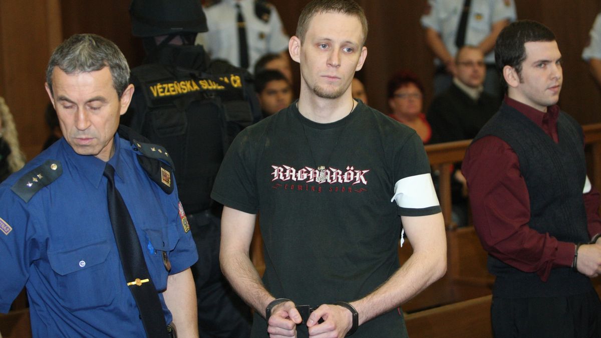 Třetí muž odsouzený za žhářský útok ve Vítkově žádá o podmínečné propuštění